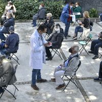 López-Gatell reconoce fallas en el arranque de la vacunación a adultos mayores