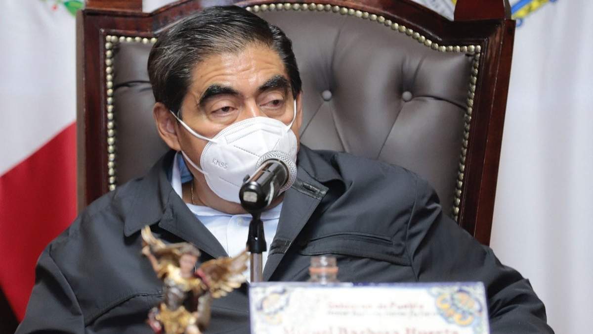 El gobernador de Puebla, Miguel Barbosa