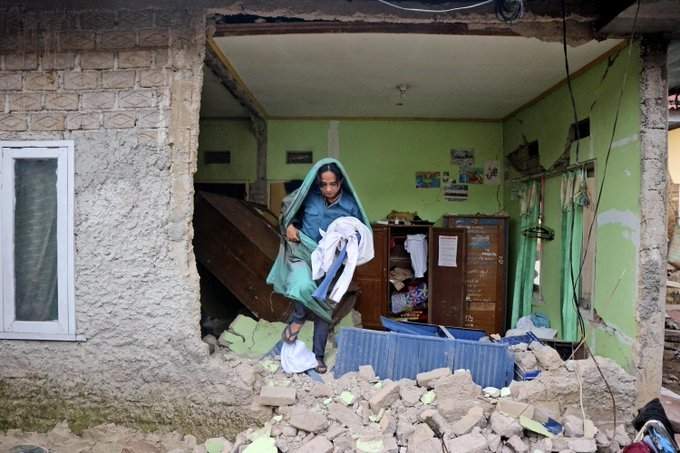Daños por sismo en Indonesia