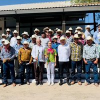 Frente a Yaquis, Sheinbaum ratifica a funcionarios que dan seguimiento a plan de pueblos originarios