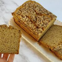 Pan keto de garbanzos: perfecto para hacer tostados y listo en pocos minutos