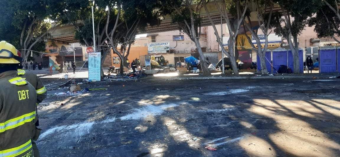 Elementos de la Guardia Nacional irrumpieron en la madrugada de este domingo para reubicar a los migrantes