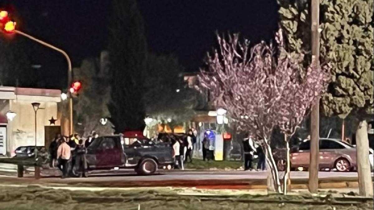 La camioneta Ford F-100 involucrada en el accidente en Cutral Co. Fuente: (Cutral co al Instante)