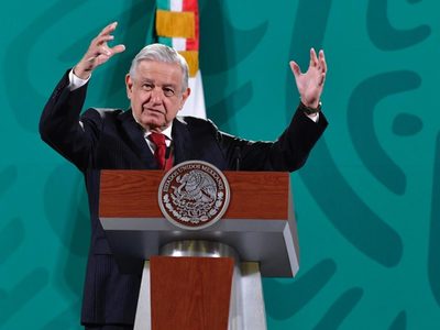 "Insensibles", ministros de la Corte por ordenar devolver millones a hija de Emilio Azcárraga: AMLO