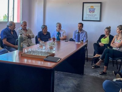 Castelli se reunión con los integrantes de la CGT neuquina