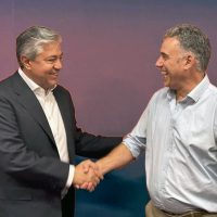 Rolando Figueroa se reunió con el presidente electo de Uruguay y aseguró que hay mucho interés en el gas de Vaca Muerta