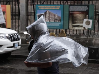 Frente frío 48 azotará este fin de semana; vuelven las lluvias fuertes e intensas de viernes a lunes