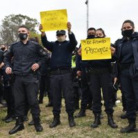 "Piensan más en los presos que en nosotros": la inesperada respuesta de la Policía al Gobierno