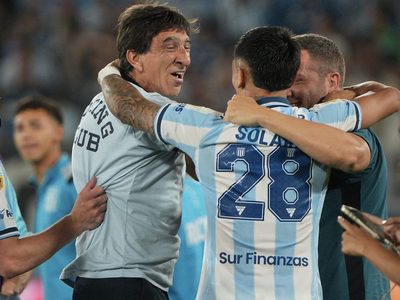 Gustavo Costas, después de eliminar a River: “Estos pibes se juegan la vida”