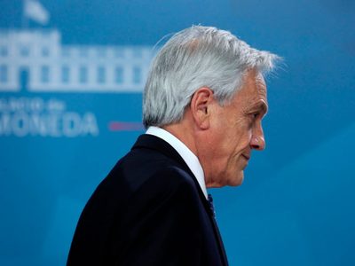 Chile: Sebastián Piñera está contra las cuerdas