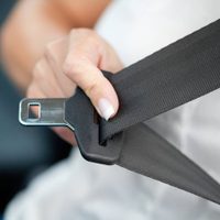 El truco de los expertos para limpiar los cinturones del auto y renovarlos después de tanto tiempo