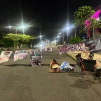 Madres en Resistencia mantienen plantón frente a la FGE Chiapas; denuncian desalojo violento