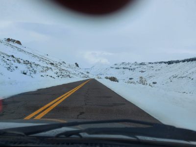 Rutas intransitables, pasos internacionales cerrados y restricción para circular por viento blanco