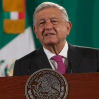 Tunden a la 4T por tuit sobre encuesta que pone a AMLO como el presidente mejor evaluado