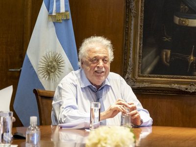 Ginés González García asistirá al Congreso para exponer sobre el plan de vacunación