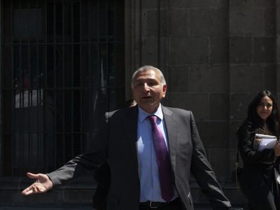 Reaparece Adán Augusto López; acude a Palacio Nacional