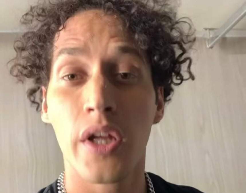 El conductor dio su versión en video