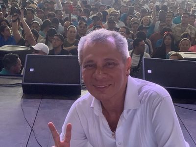 Exvicepresidente de Ecuador con acusación de peculado se refugia en la embajada de México