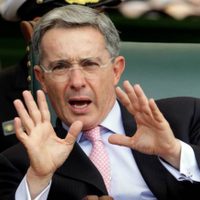 Tras orden de arresto domiciliario, Álvaro Uribe da positivo a coronavirus
