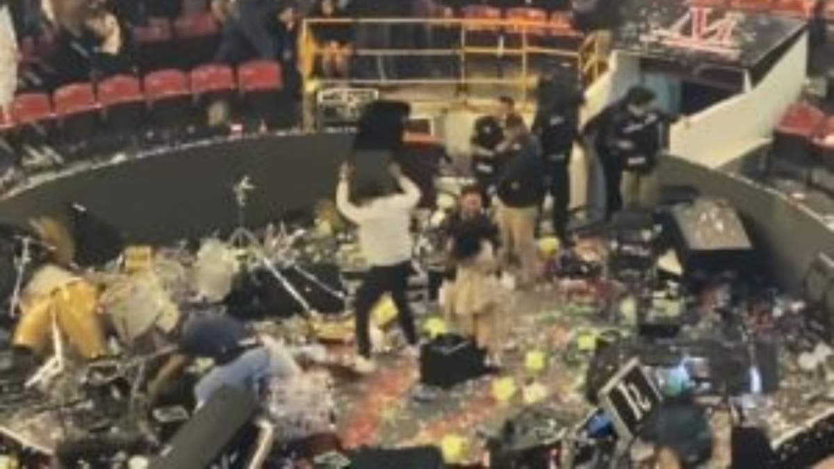 Violencia en la presentación de Luis R. Conríquez Feria del Caballo, Texcoco