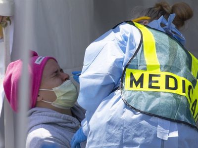 La variante Delta causa estragos en Estados Unidos: vuelven las restricciones por la pandemia