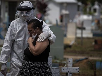 El coronavirus no da tregua a Brasil que ya superó los 2.000 decesos