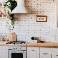 10 objetos que tenés que tirar ya mismo de tu cocina si querés mantener el orden y la limpieza
