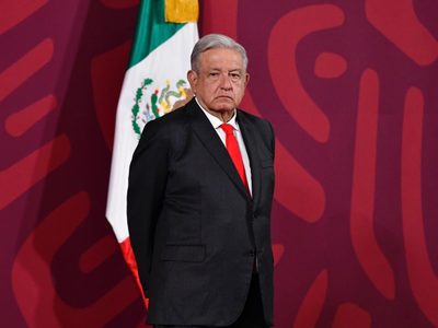 Es un "abuso" que pidan 25 millones de pesos por un terreno de 200 metros para el Tren Maya: AMLO