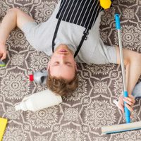 Ni se te ocurra comprar una nueva: el truco facilísimo para dejar las alfombras de casa como si recién las estrenaras