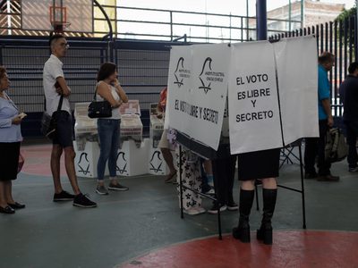 Autocracia, S.A.