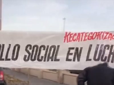 Trabajadores de Desarrollo Social llevaron su reclamo al gobernador: "Donde esté el, estaremos"