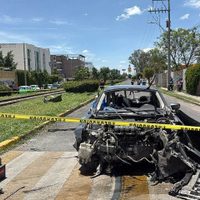 Locomotora se desprende de tren y embiste a varios vehículos en Irapuato; murieron seis personas