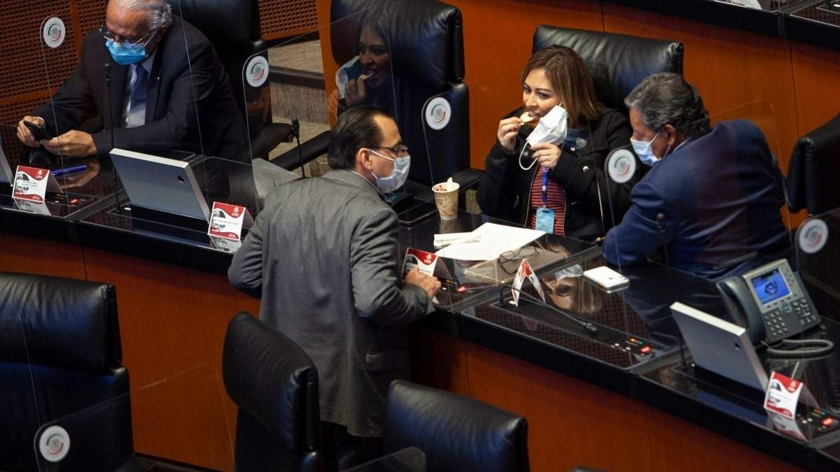 Sesión en el Senado de la República