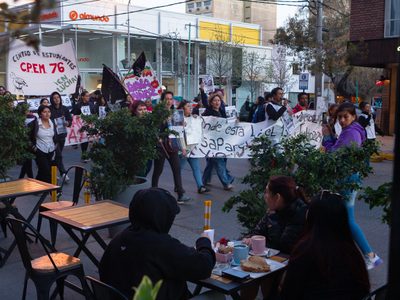 A dos meses de la desaparición de Luciana Muñoz, volvieron a manifestarse en el centro de Neuquén