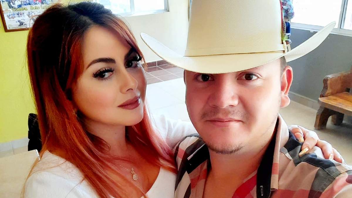 Kevin Amalio de H Norteña y su esposa