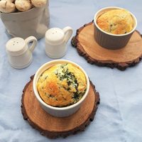 Soufflé de espinaca y queso: la receta ideal si te cuesta comer verduras, porque es una bomba de sabor