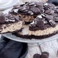 Sin horno y en pocos minutos, prepará esta increíble torta oreobon con sabor a Oreo y Bon o Bon