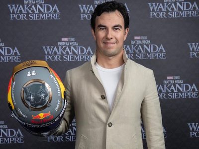 Checo Pérez utilizará un casco inspirado en "Pantera Negra"
