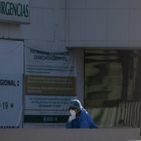 Lanzan "Operación Chapultepec" para dotar de personal médico a hospitales covid del Valle de México