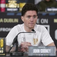 John Cooney, boxeador de 28 años, muere una semana después de perder el título superpluma