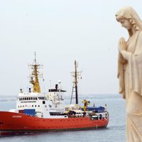 Pedro Sánchez ofrece el puerto de Valencia para acoger a más de 629 refugiados e inmigrantes