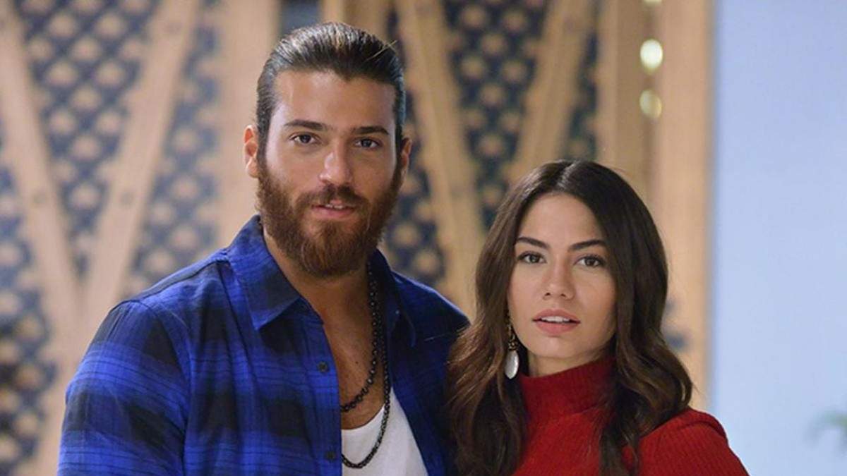 Demet Özdemir y Can Yaman en "Soñar Contigo". Fuente: (Instagram)