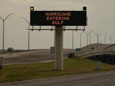 Beryl recupera fuerza de huracán mientras se aproxima al sur de Texas