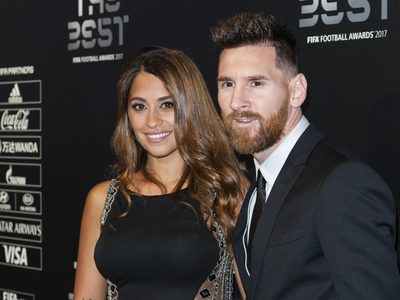 ¿Hay un tercero? Antonela Roccuzzo recibió un regalo por San Valentín ¡y no es de Messi!