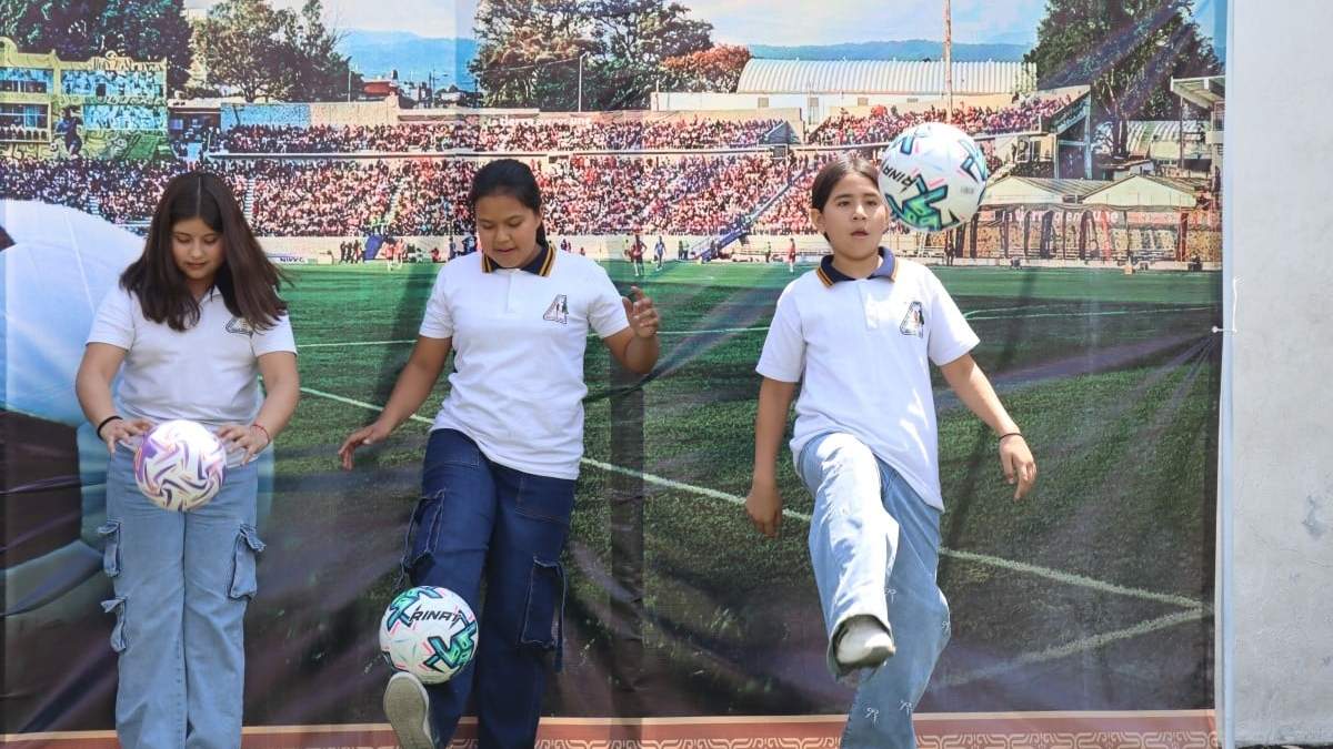 Secretaría de las Mujeres invita a concurso de dominadas de balón para ganar boleto del Mundial