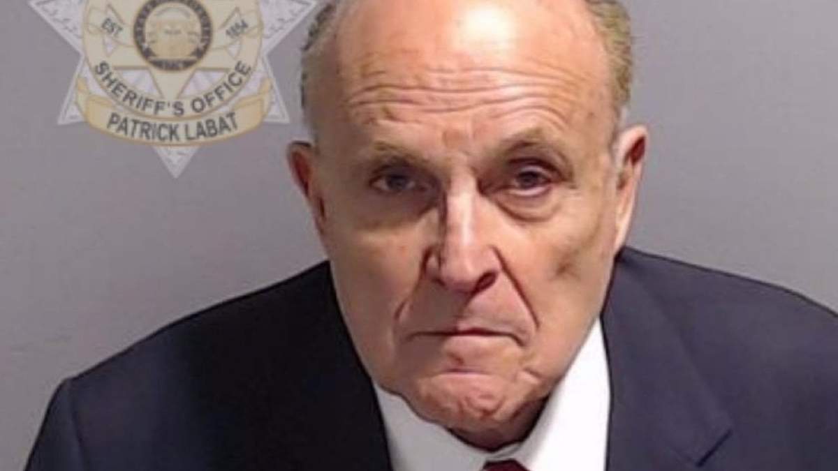 Foto del exalcalde de Nueva York, Rudy Giuliani, de cuando quedó fichado