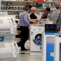 A pesar de la baja de los precios, las ventas de electrodomésticos continúan en estrepitosa caída