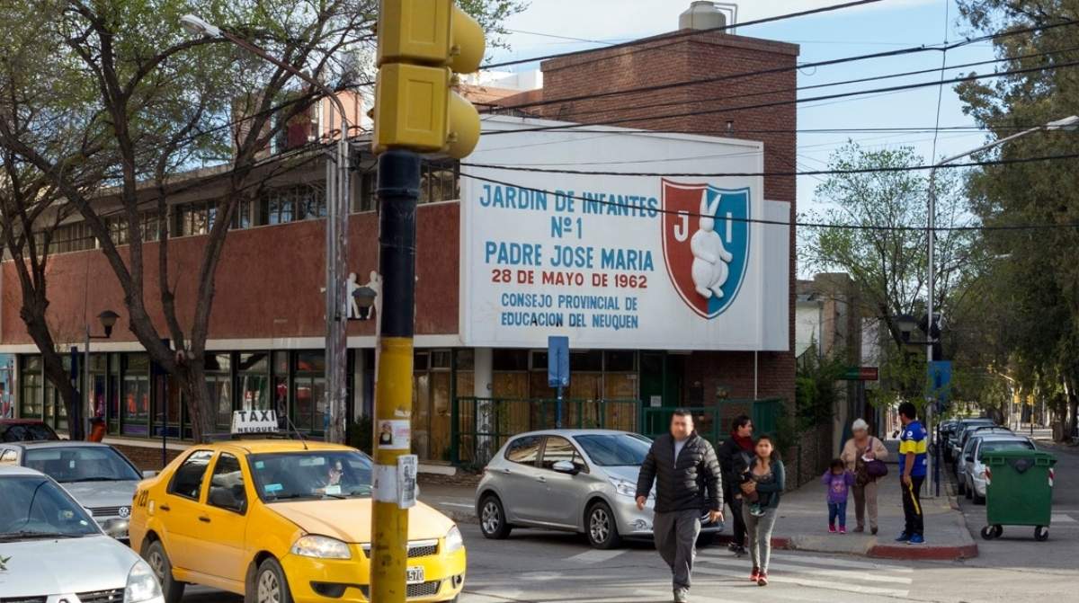 Mansilla salió en defensa del profesor acusado de abuso en el Jardín "Conejito". Fuente: (Facebook)