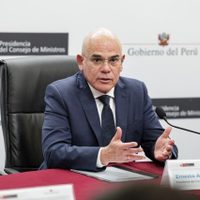 Perú recula: ahora niega que contemple incursión a la embajada de México