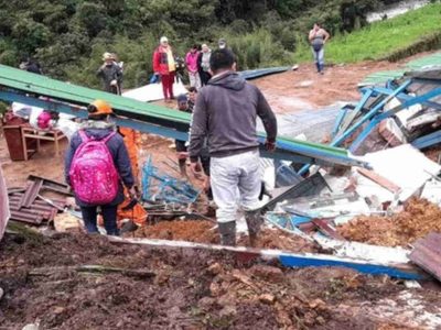 Avalancha deja al menos 10 muertos en Abriaquí, Colombia